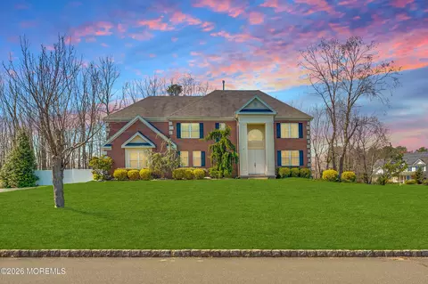 12 Fox Hollow Dr, Jackson, NJ 08527