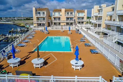 401 Bay Shore Dr #2B, Barnegat, NJ 08005