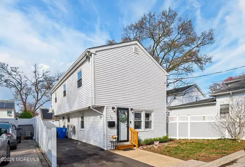 69 Dalby Pl, North Middletown, NJ 07748