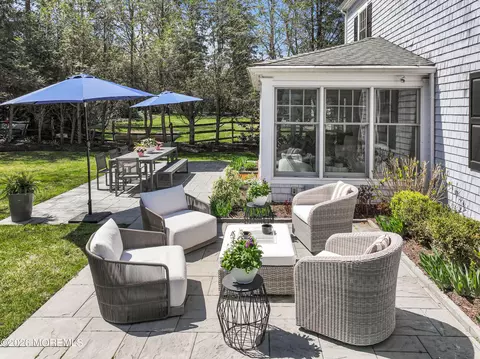 Exterior - 1 N Cherry Ln, Rumson, NJ 07760 photo 3 of 4