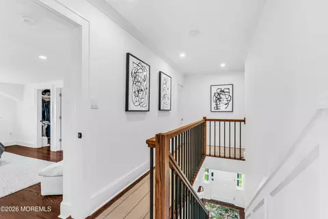 Entry Way - 1 N Cherry Ln, Rumson, NJ 07760 photo 2 of 2