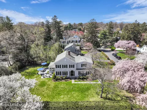 1 N Cherry Ln, Rumson, NJ 07760