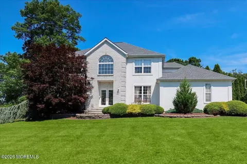 9 Cecilia Ct, Howell, NJ 07731