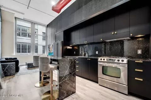 50 Dey St #456, Jersey City, NJ 07306