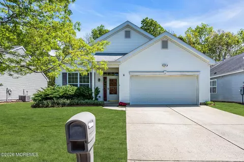 11 Lilly Dr, Little Egg Harbor, NJ 08087