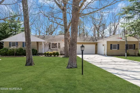 330 Thomas Ave, Little Egg Harbor, NJ 08087