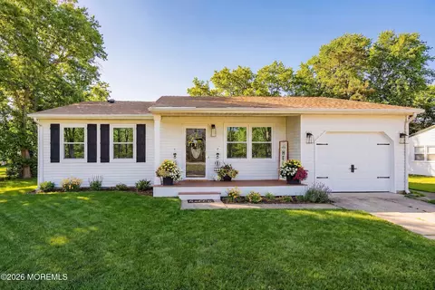 29 Brentwood St #73, Whiting, NJ 08759