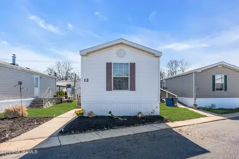 12 Locust Grv, Hazlet, NJ 07730