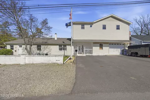 67 London Rd, Brick, NJ 08723