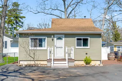 503 Elizabeth Ave, Toms River, NJ 08753