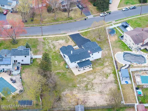 View/Area - 3 Roberta Dr, Middletown, NJ 07748 photo 3 of 7