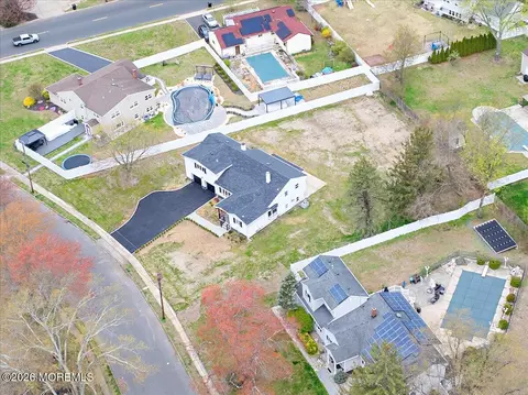 View/Area - 3 Roberta Dr, Middletown, NJ 07748 photo 6 of 7