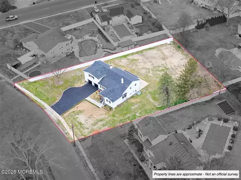 View/Area - 3 Roberta Dr, Middletown, NJ 07748 photo 1 of 7