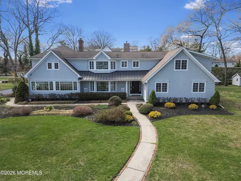 8 Evergreen Dr, Rumson, NJ 07760