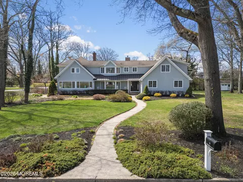 8 Evergreen Dr, Rumson, NJ 07760