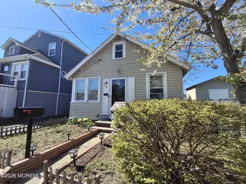 58 Lakewood Ave, Keansburg, NJ 07734