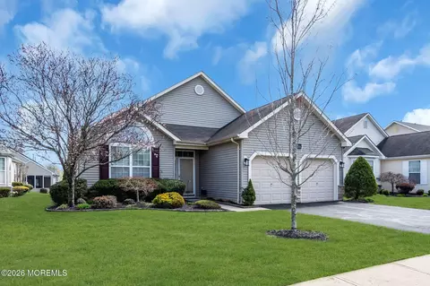 111 Enclave Blvd, Lakewood, NJ 08701