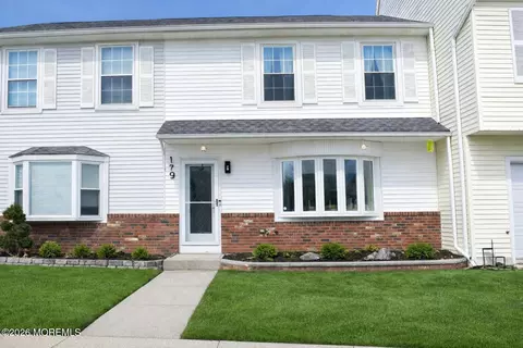 179 Eva Ct, Jackson, NJ 08527