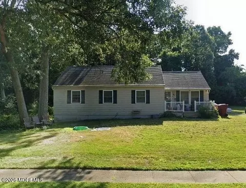 46 Browning Ave, Bayville, NJ 08721