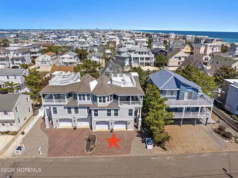 13 E 41st St #B, Long Beach Township, NJ 08008