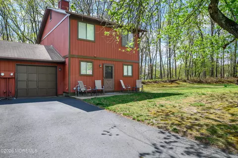 12 Pheasant Pl, Howell, NJ 07731