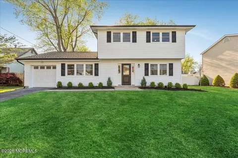 54 Cresci Blvd, Hazlet, NJ 07730