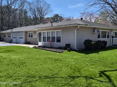 23 East Rd #B, Jackson, NJ 08527