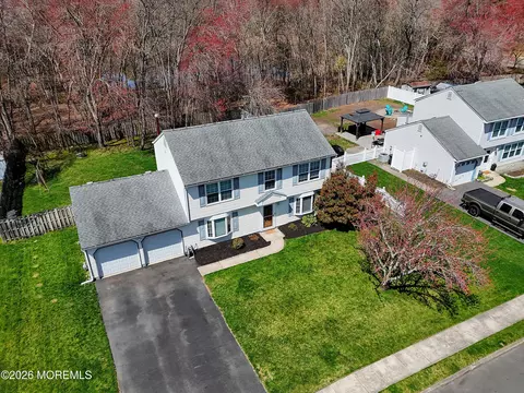 128 Oak Glen Rd, Toms River, NJ 08753