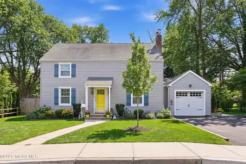 78 Obre Pl, Shrewsbury, NJ 07702