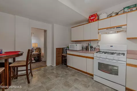 Kitchen - 34 Park Ave, Matawan, NJ 07747 photo 2 of 3