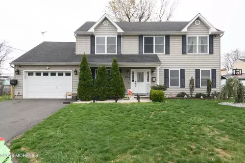 632 Washington Ave, Union Beach, NJ 07735