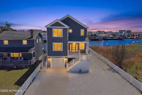 40 Flax Isle Dr, Little Egg Harbor, NJ 08087