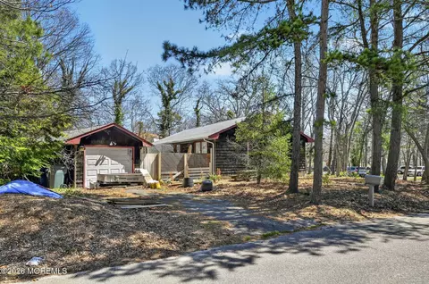 3 Demaret Ct, Little Egg Harbor, NJ 08087