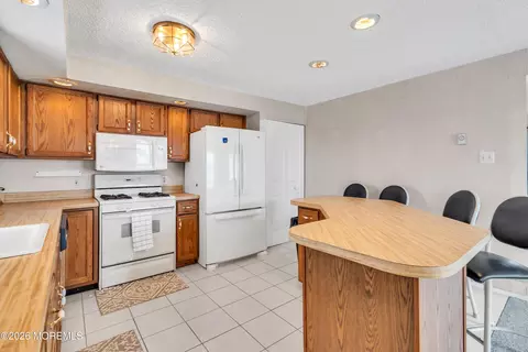 Kitchen - 1201 Koa Dr, Forked River, NJ 08731 photo 3 of 3
