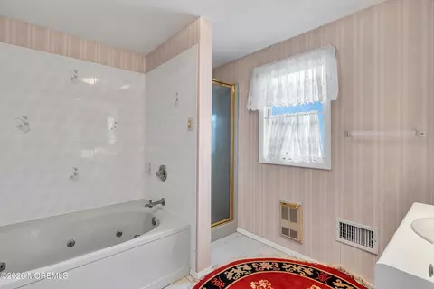 Bath - 1201 Koa Dr, Forked River, NJ 08731 photo 4 of 4