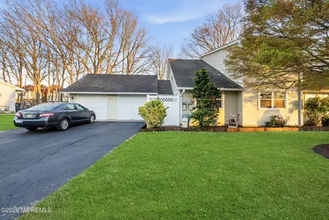 54 Kathy Ct, Brick, NJ 08724