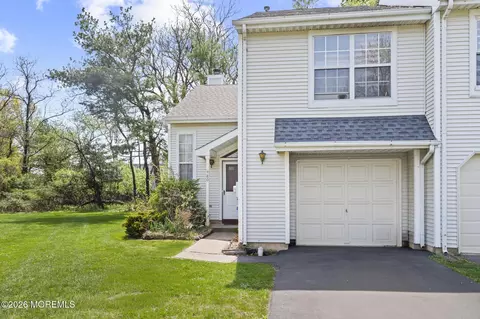 80 Malibu Dr, Eatontown, NJ 07724