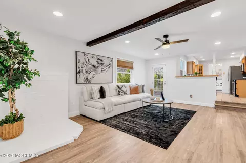 Living - 15 Partree Rd, Jackson, NJ 08527 photo 1 of 3