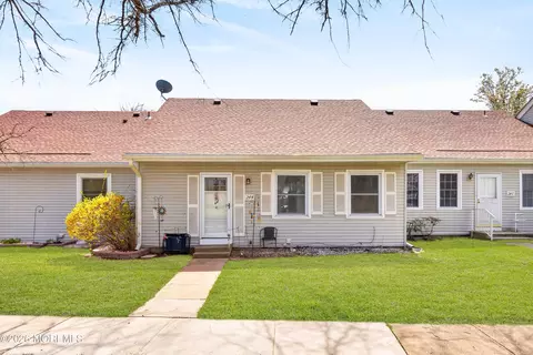 24 Calle De Elvira #B, Freehold, NJ 07728
