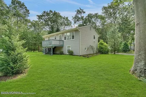 252 Clearstream Rd, Jackson, NJ 08527