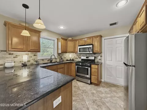 Kitchen - 239 Crescent Ave, Jackson, NJ 08527 photo 2 of 5