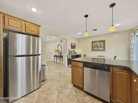 Kitchen - 239 Crescent Ave, Jackson, NJ 08527 photo 5 of 5