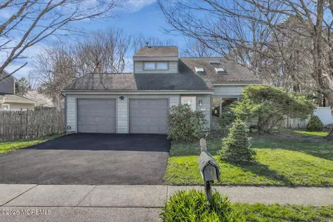 521 Dorothy Pl, Brick, NJ 08723