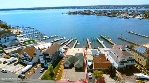 149 Pinewood Rd, Toms River, NJ 08753