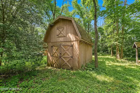 Exterior - 565 Buttonwood Dr, Jackson, NJ 08527 photo 7 of 8
