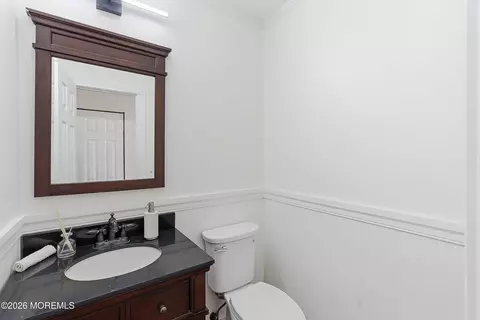 Bath - 565 Buttonwood Dr, Jackson, NJ 08527 photo 1 of 5