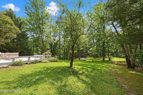 Exterior - 565 Buttonwood Dr, Jackson, NJ 08527 photo 6 of 8