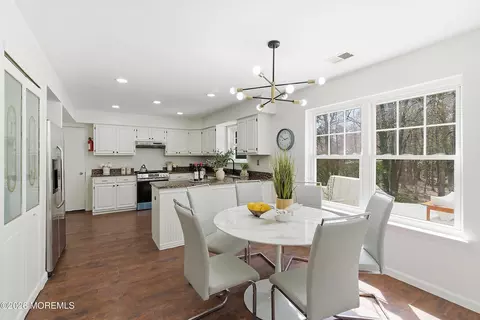 Dining - 565 Buttonwood Dr, Jackson, NJ 08527 photo 2 of 2