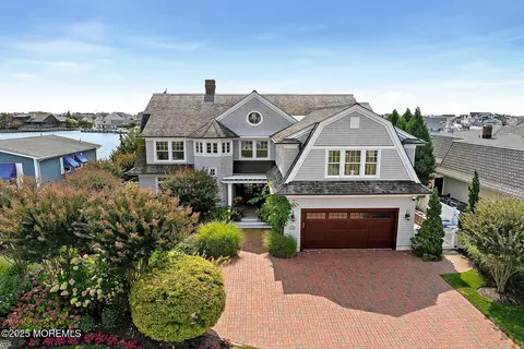 176 Squan Beach Dr, Mantoloking, NJ 08738