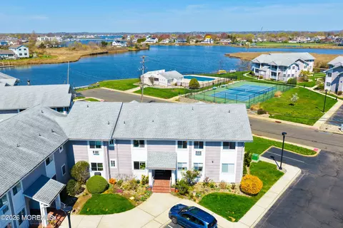 50 Valentine St #12B, Monmouth Beach, NJ 07750